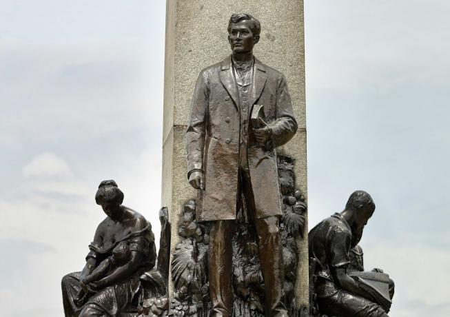 A José Rizal emlékmű Manilában, Fülöp-szigetek