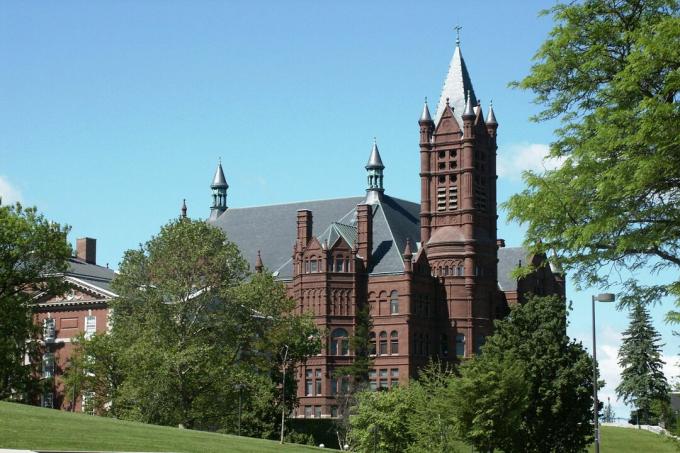 Syracuse Egyetem