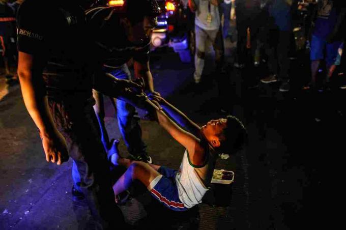Fülöp-szigeteki kábítószer-háború Duterte beiktatása előtt
