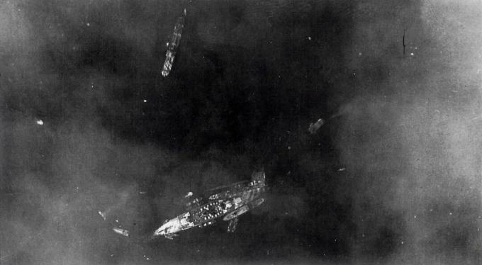 Légifotó a Littorio csatahajó megmentésére.