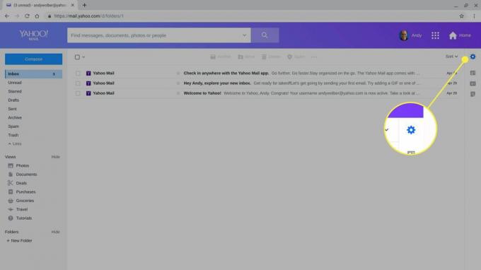 A Beállítások fogaskerék a Yahoo Mail-ben