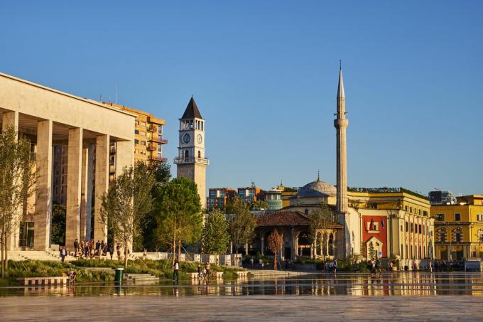 Albánia, Tirana, Skanderbeg tér