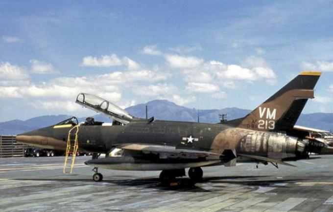 F-100 Super Sabre