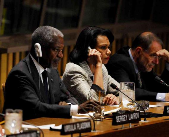 Kofi Annan amerikai főtitkár és az Európai Unió sajtótájékoztatója a kvartett igazgatói